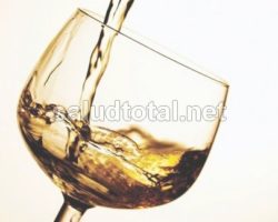 ¿Por qué el ALCOHOL Produce Mal Aliento?
